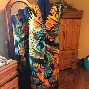 Long sleeveless Dress from Attitudes by Renee